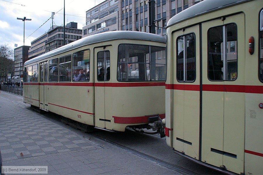 Düsseldorf - Straßenbahn - 1675
/ Bild: duesseldorf1675_bk0911260415.jpg