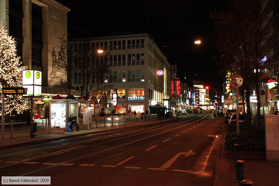 Düsseldorf - Straßenbahn - Anlagen
/ Bild: duesseldorfanlagen_bk0911240386.jpg