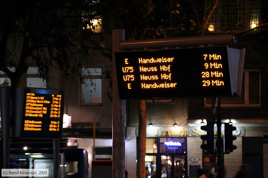 Düsseldorf - Stadtbahn - Anlagen
/ Bild: duesseldorfanlagen_bk0911250236.jpg