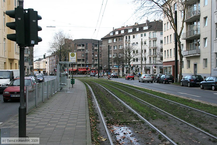 Düsseldorf - Straßenbahn - Anlagen
/ Bild: duesseldorfanlagen_bk0911260101.jpg