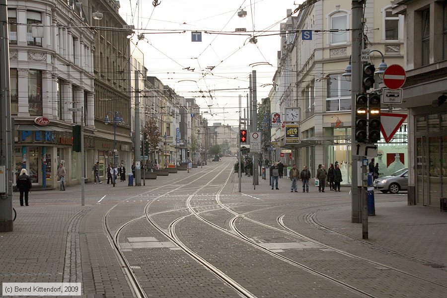 Straßenbahn Duisburg - Anlagen
/ Bild: duisburganlagen_bk0910220279.jpg