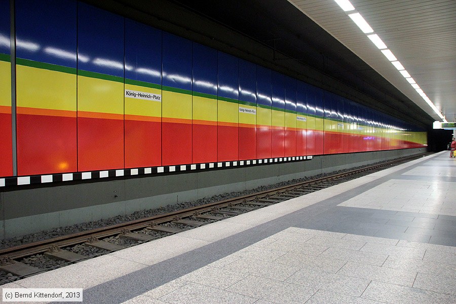 Straßenbahn Duisburg - Anlagen
/ Bild: duisburganlagen_bk1309020071.jpg