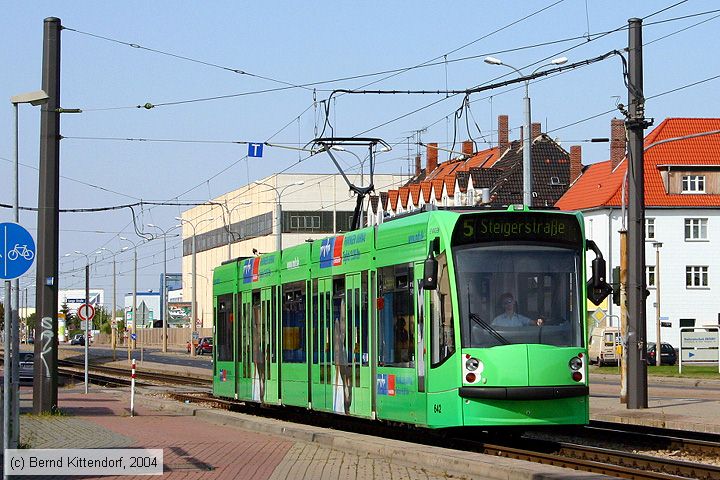 Straßenbahn Erfurt - 642
/ Bild: erfurt642_e0006360.jpg