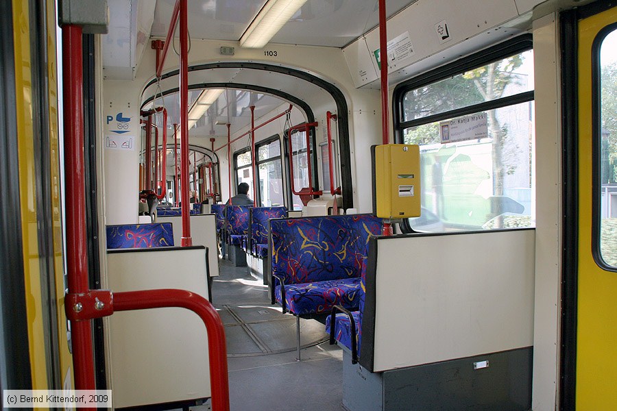 Straßenbahn Essen - 1103 - Innenansicht
/ Bild: essen1103_bk0910230174.jpg