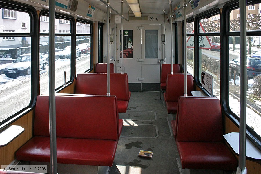 Straßenbahn Frankfurt (Main) - 691 - Innenansicht
/ Bild: frankfurtmain691_bk0603060127.jpg