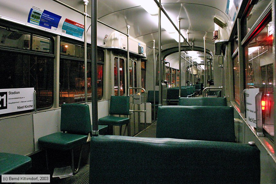 Straßenbahn Frankfurt (Main) - 903 - Innenansicht
/ Bild: frankfurtmain903_e0000591.jpg