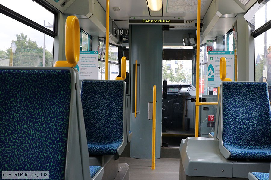Straßenbahn Frankfurt (Main) - 019 - Innenansicht
/ Bild: frankfurtmain019_bk1807110067.jpg