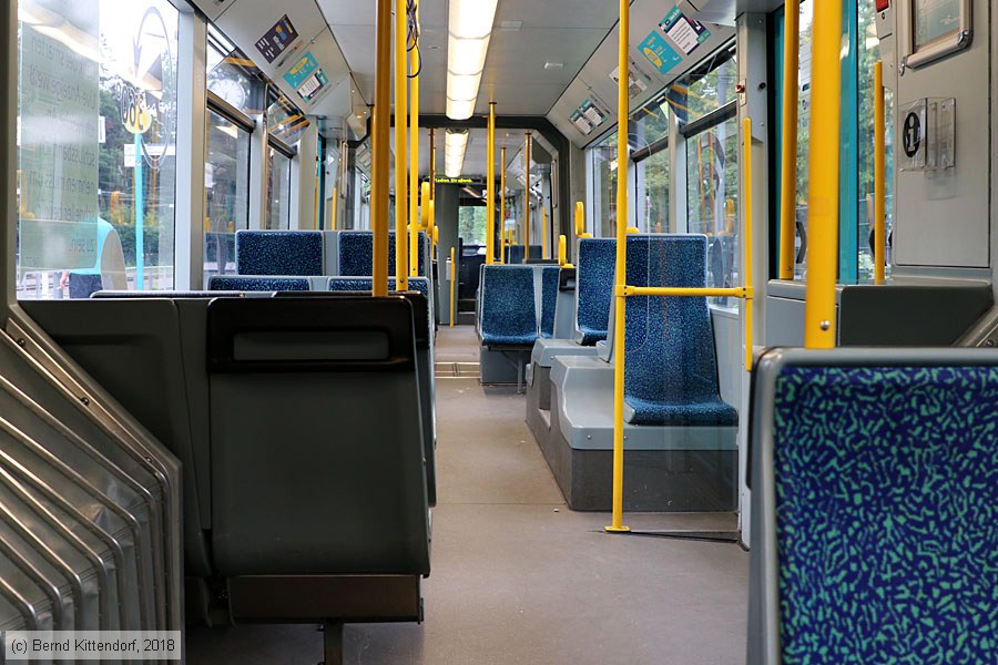 Straßenbahn Frankfurt (Main) - 033 - Innenansicht
/ Bild: frankfurtmain033_bk1806180159.jpg
