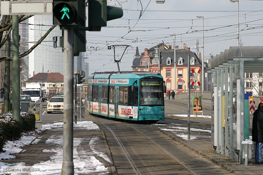 Straßenbahn Frankfurt (Main) - 215
/ Bild: frankfurtmain215_cw0603060055.jpg