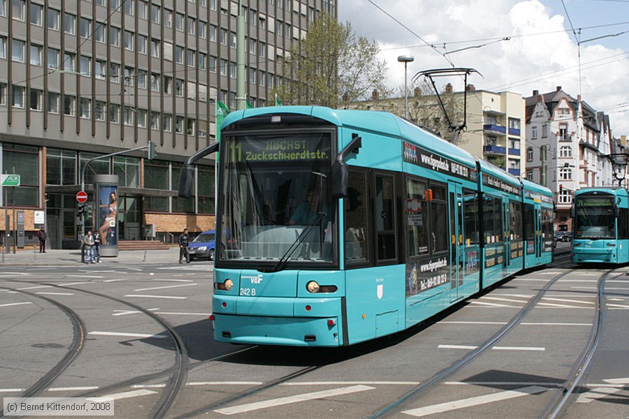 Straßenbahn Frankfurt (Main) - 242
/ Bild: frankfurtmain242_bk0805020219.jpg