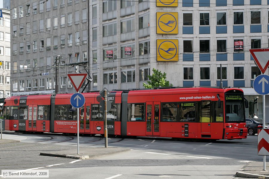 Straßenbahn Frankfurt (Main) - 252
/ Bild: frankfurtmain252_bk0805020076.jpg