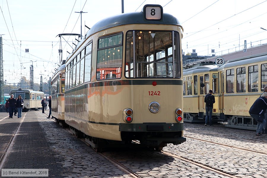 Straßenbahn Frankfurt (Main) - 1242
/ Bild: frankfurtmain1242_bk1810060084.jpg