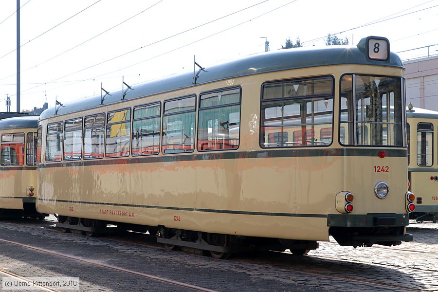 Straßenbahn Frankfurt (Main) - 1242
/ Bild: frankfurtmain1242_bk1810060085.jpg
