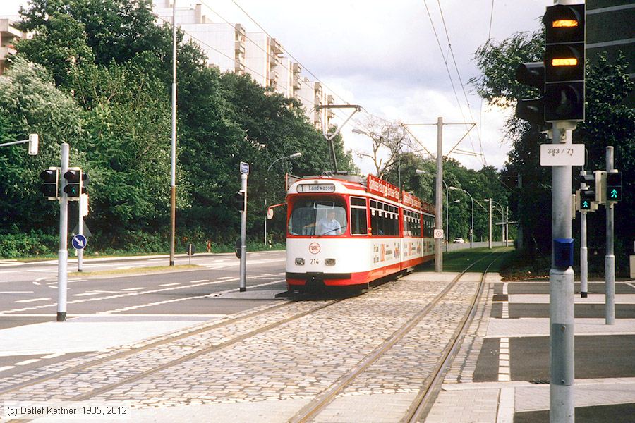 Straßenbahn Freiburg im Breisgau - 214
/ Bild: freiburg214_dk057115.jpg Straßenbahn Freiburg im Breisgau - 214
/ Bild: freiburg214_dk057115.jpg