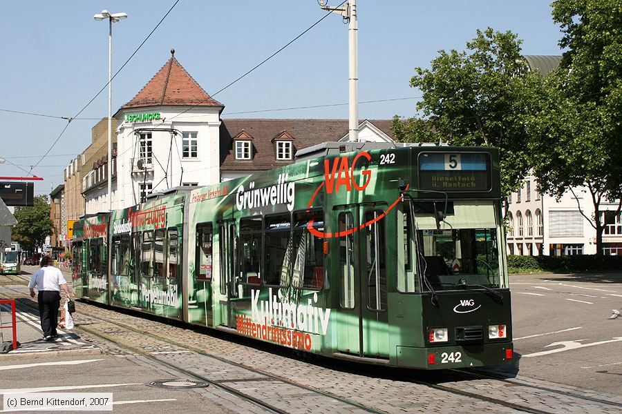 Straßenbahn Freiburg im Breisgau - 242
/ Bild: freiburg242_bk0708060154.jpg