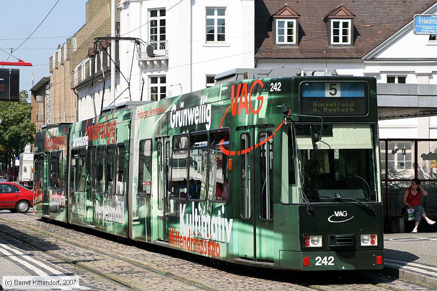 Straßenbahn Freiburg im Breisgau - 242
/ Bild: freiburg242_bk0708060155.jpg