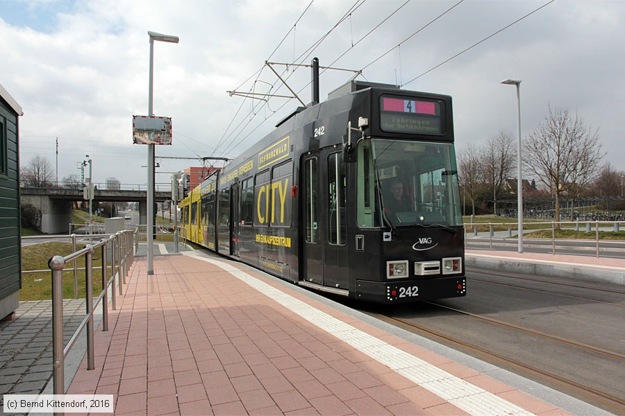 Straßenbahn Freiburg im Breisgau - 242
/ Bild: freiburg242_bk1603230068.jpg