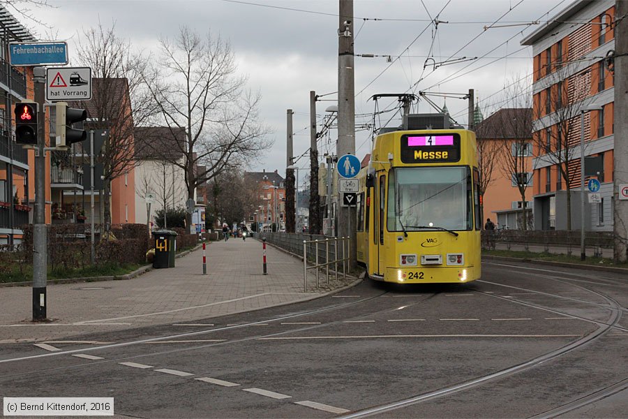 Straßenbahn Freiburg im Breisgau - 242
/ Bild: freiburg242_bk1603230334.jpg