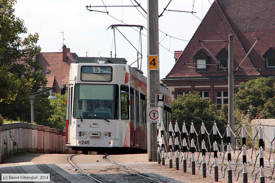 Straßenbahn Freiburg im Breisgau - 245
/ Bild: freiburg245_bk1408010395.jpg Straßenbahn Freiburg im Breisgau - 245
/ Bild: freiburg245_bk1408010395.jpg