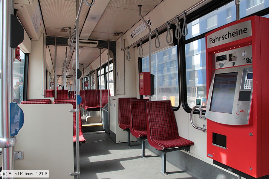 Straßenbahn Freiburg im Breisgau - 256 - Innenansicht
/ Bild: freiburg256_bk1603230052.jpg