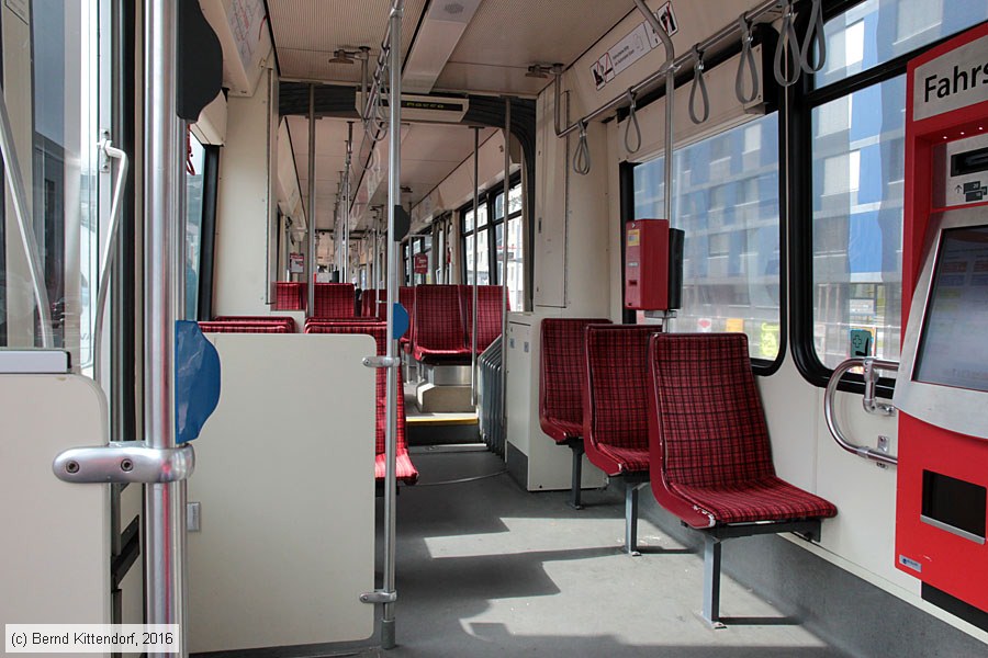 Straßenbahn Freiburg im Breisgau - 256 - Innenansicht
/ Bild: freiburg256_bk1603230053.jpg