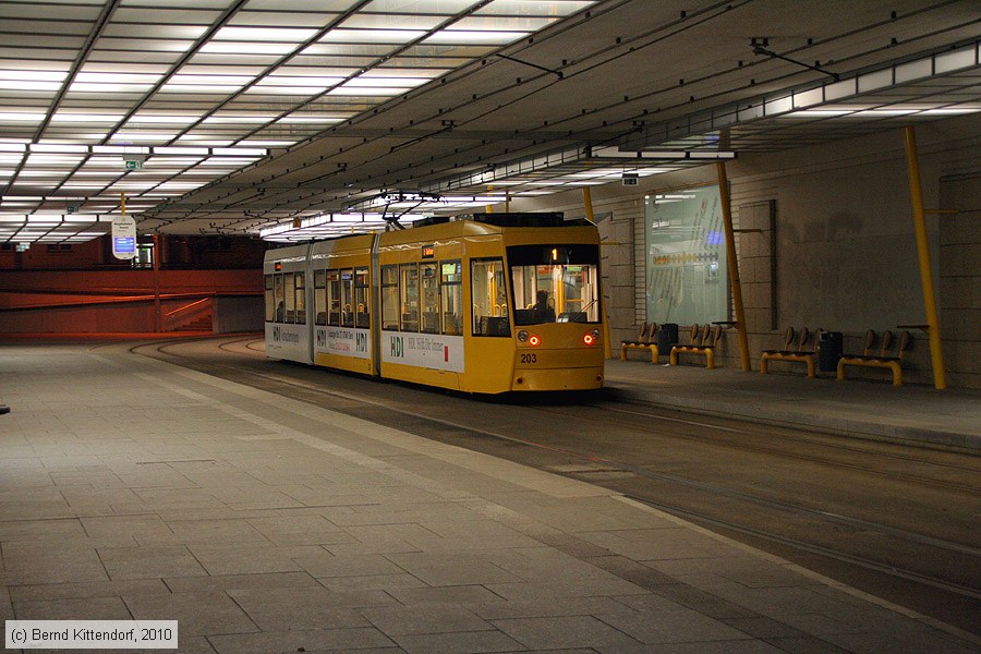 Straßenbahn Gera - 203
/ Bild: gera203_bk1004130430.jpg Straßenbahn Gera - 203
/ Bild: gera203_bk1004130430.jpg