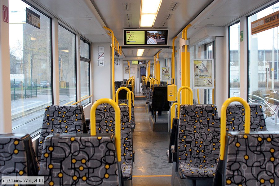Straßenbahn Gera - 205 - Innenansicht
/ Bild: gera205_cw1004120017.jpg