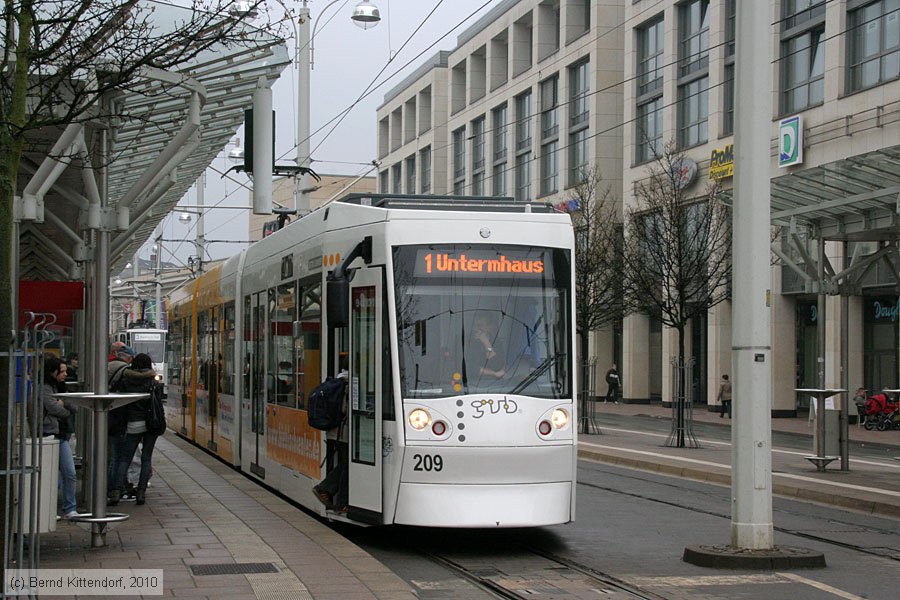 Straßenbahn Gera - 209
/ Bild: gera209_bk1004120100.jpg