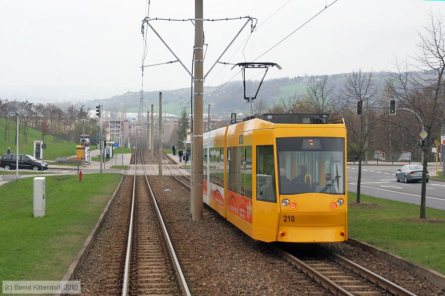Straßenbahn Gera - 210
/ Bild: gera210_bk1004160102.jpg Straßenbahn Gera - 210
/ Bild: gera210_bk1004160102.jpg