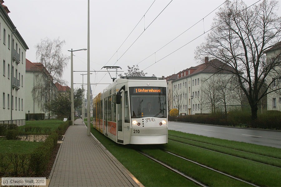 Straßenbahn Gera - 210
/ Bild: gera210_cw1004120030.jpg