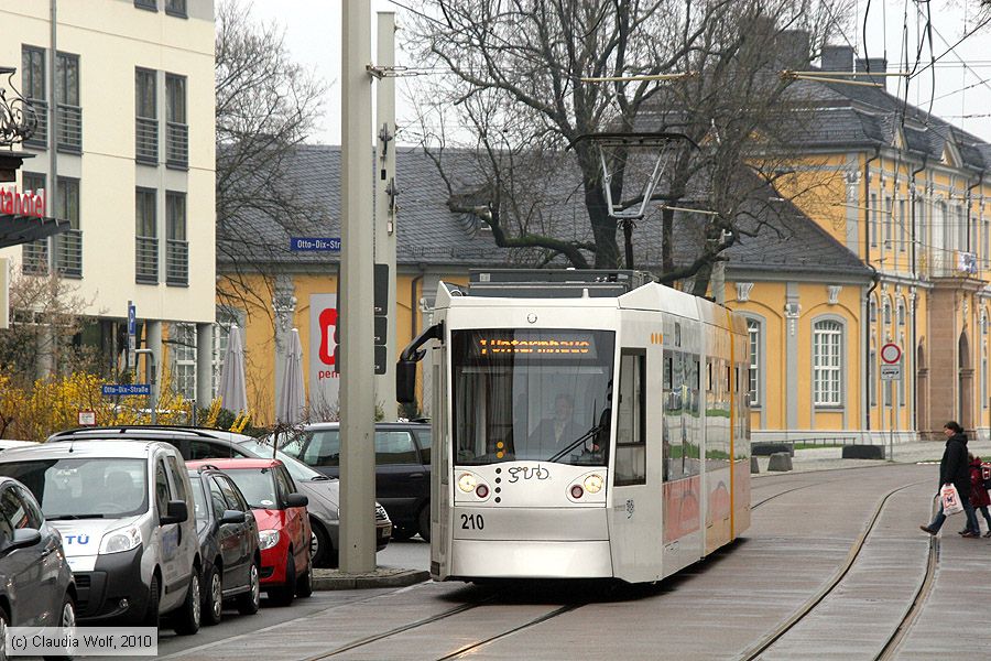 Straßenbahn Gera - 210
/ Bild: gera210_cw1004120041.jpg