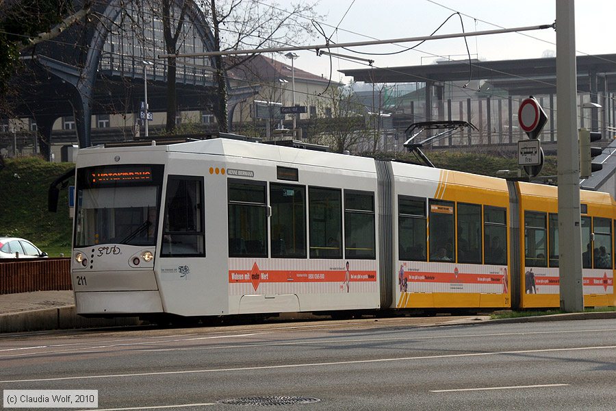 Straßenbahn Gera - 211
/ Bild: gera211_cw1004130021.jpg