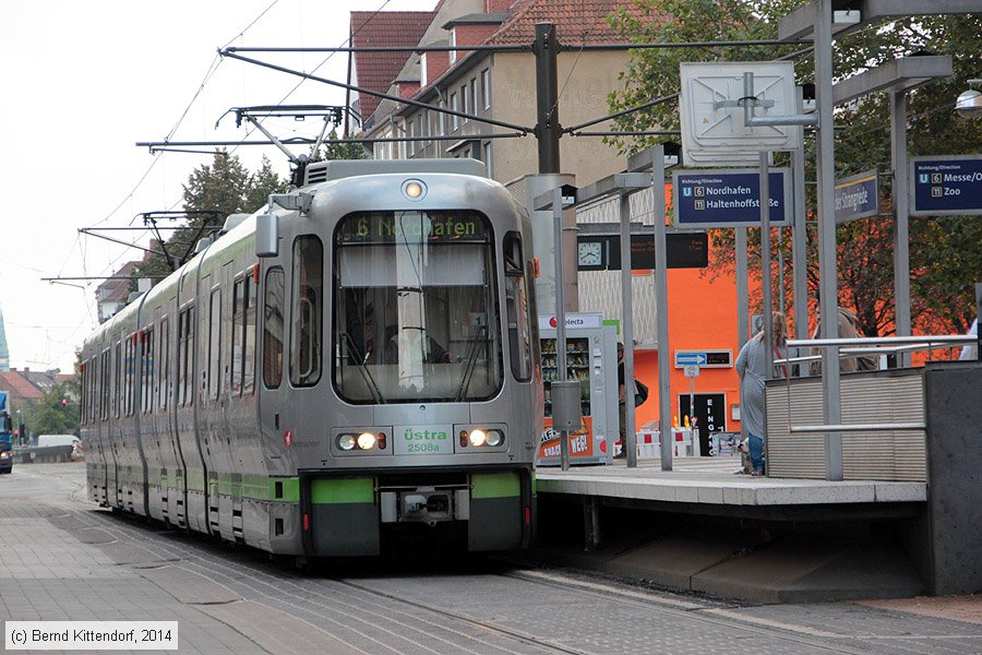 Hannover - Stadtbahn - 2508
/ Bild: hannover2508_bk1409010107.jpg Hannover - Stadtbahn - 2508
/ Bild: hannover2508_bk1409010107.jpg