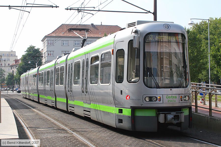 Hannover - Stadtbahn - 2547
/ Bild: hannover2547_bk0708260101.jpg Hannover - Stadtbahn - 2547
/ Bild: hannover2547_bk0708260101.jpg