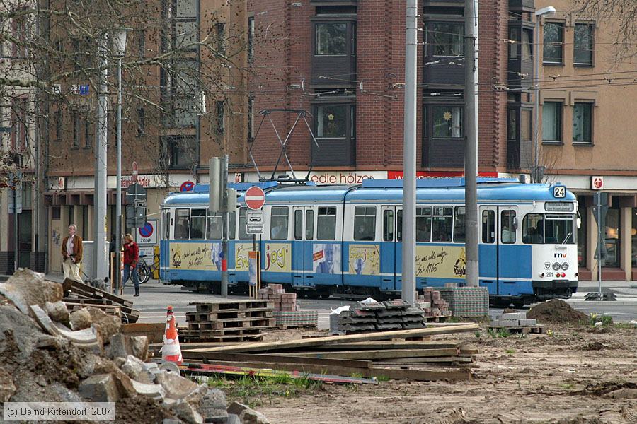 Straßenbahn Heidelberg - 201
/ Bild: hsb201_bk0703140115.jpg