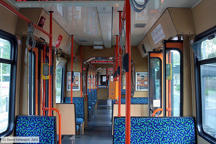 Straßenbahn Heidelberg - 254 - Innenansicht
/ Bild: hsb254_bk0904250127.jpg
