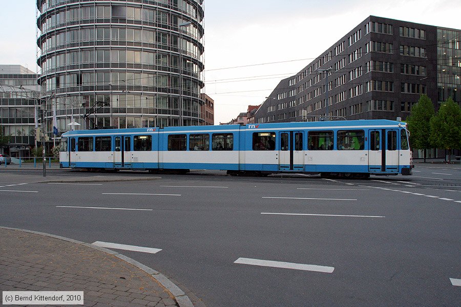 Straßenbahn Heidelberg - 256
/ Bild: hsb256_bk1004270022.jpg