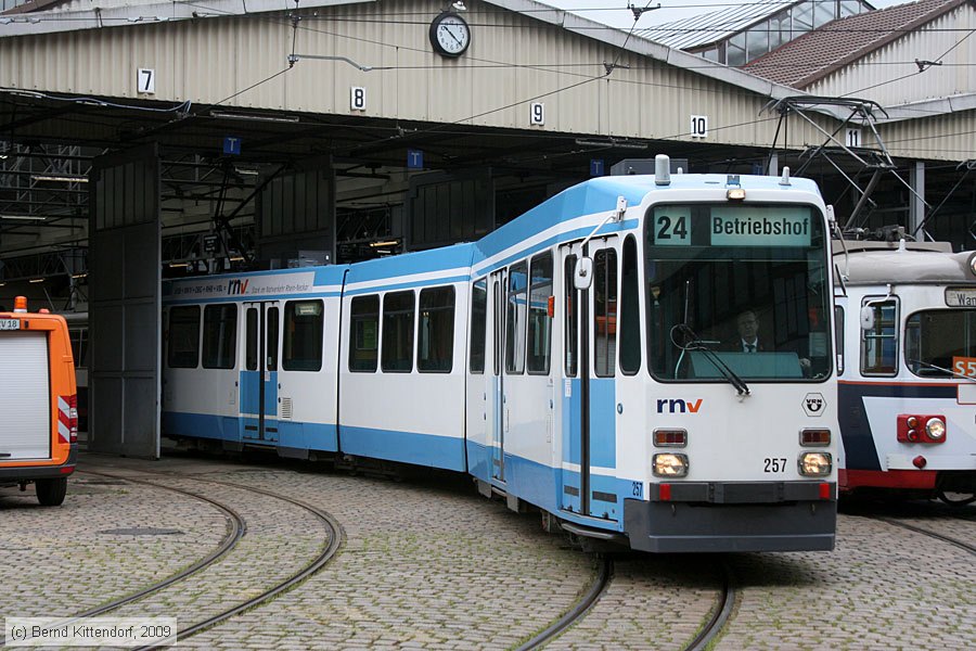 Straßenbahn Heidelberg - 257
/ Bild: hsb257_bk0906070078.jpg