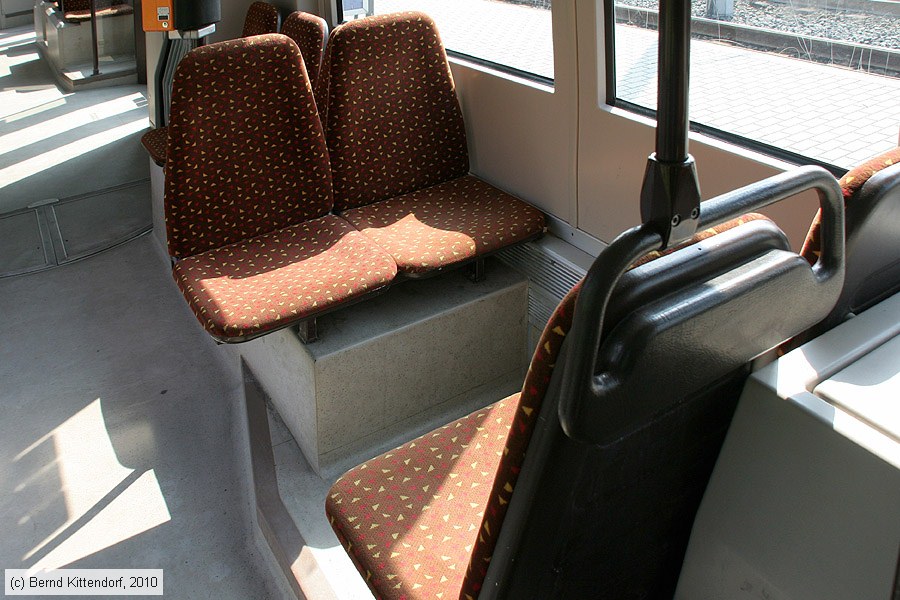 Straßenbahn Jena - 615 - Innenansicht
/ Bild: jena615_bk1004130097.jpg