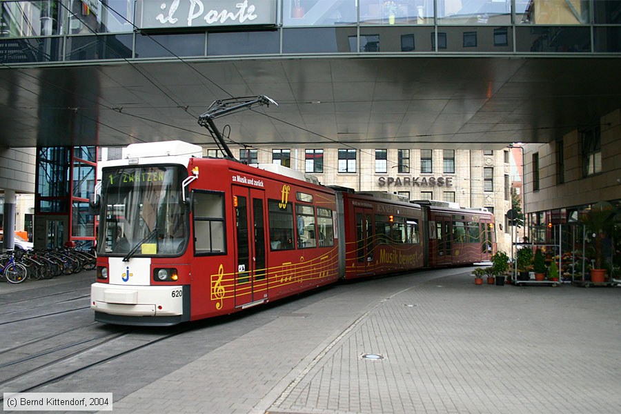 Straßenbahn Jena - 620
/ Bild: jena620_e0006478.jpg