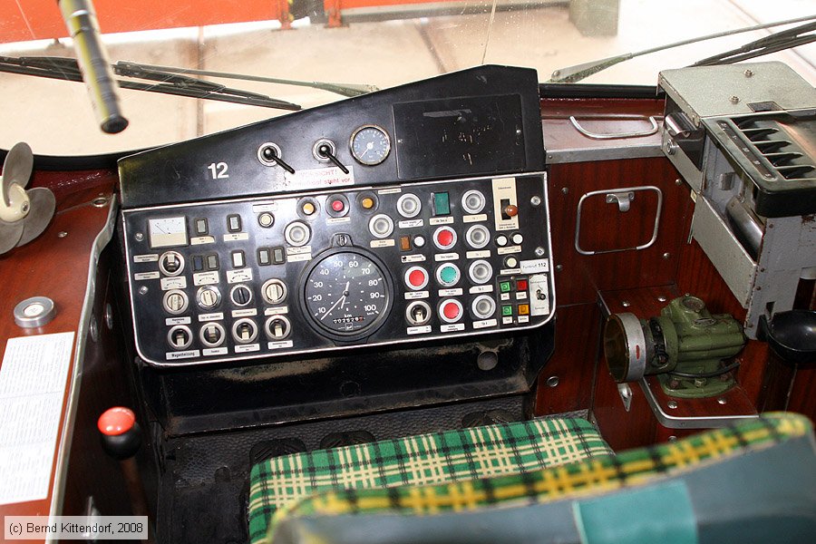 Straßenbahn Karlsruhe - 12 - Innenansicht
/ Bild: karlsruhe12_bk0805250172.jpg Straßenbahn Karlsruhe - 12 - Innenansicht
/ Bild: karlsruhe12_bk0805250172.jpg