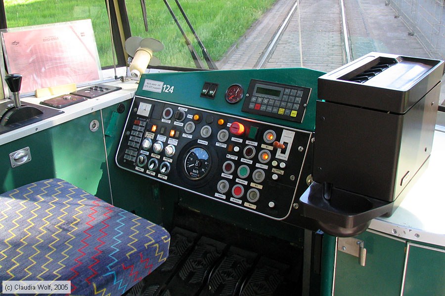 Straßenbahn Karlsruhe - 124 - Innenansicht
/ Bild: karlsruhe124_cw011344.jpg Straßenbahn Karlsruhe - 124 - Innenansicht
/ Bild: karlsruhe124_cw011344.jpg