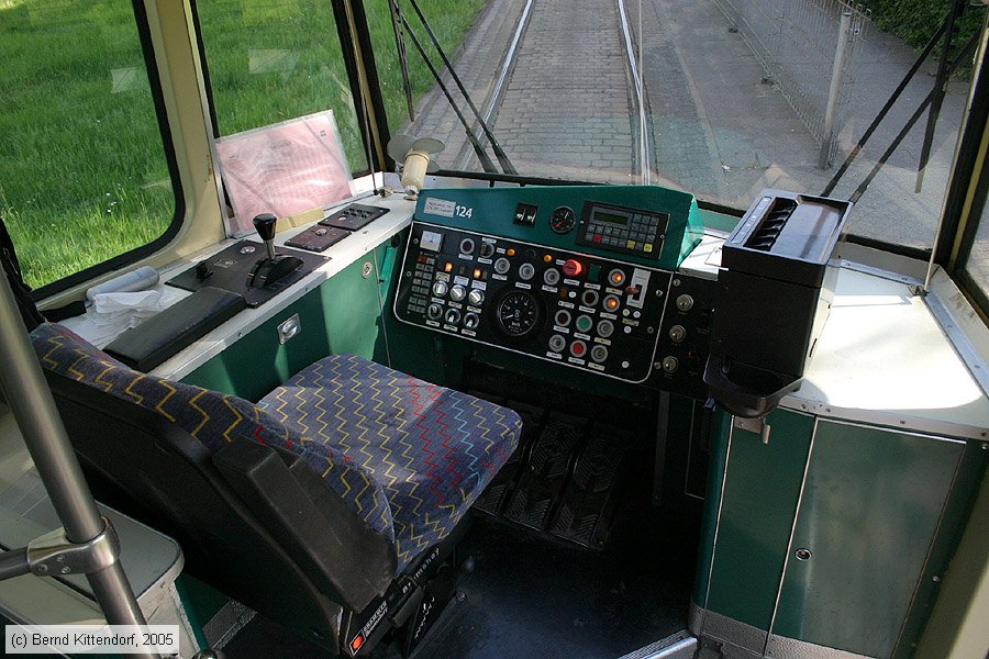 Stra&szlig;enbahn Karlsruhe - 124 - Innenansicht 
/ Bild: karlsruhe124_e0017974.jpg