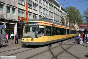 Bild: karlsruhe226_e0017950.jpg - anklicken zum Vergr&ouml;&szlig;ern