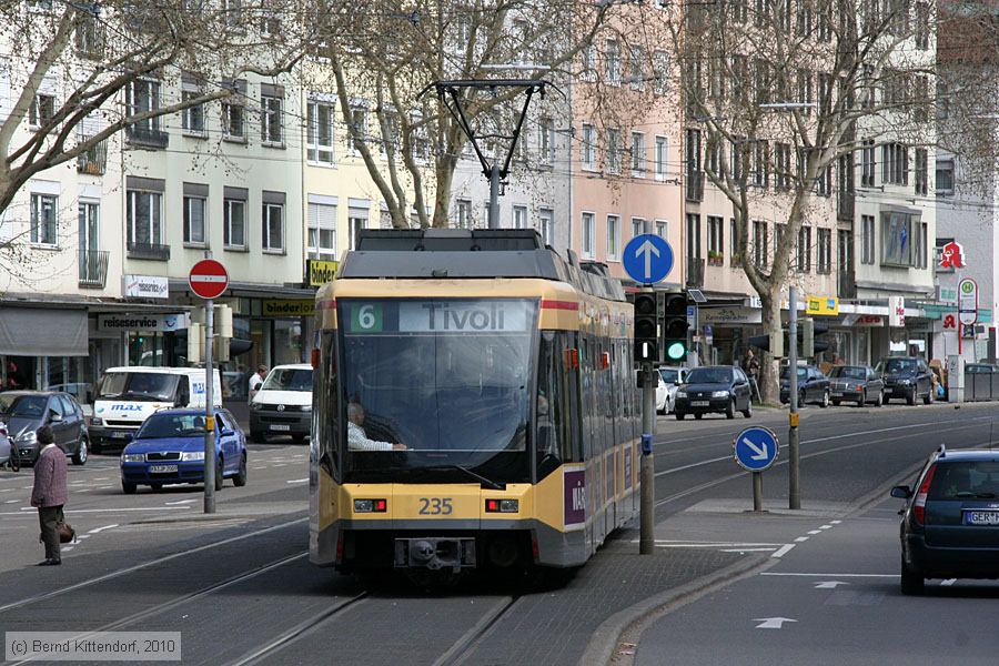 Stra&szlig;enbahn Karlsruhe - 235
/ Bild: karlsruhe235_bk1004090081.jpg