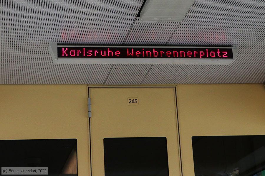 Stra&szlig;enbahn Karlsruhe - 245 - Innenansicht
/ Bild: karlsruhe245_bk2210310022.jpg
