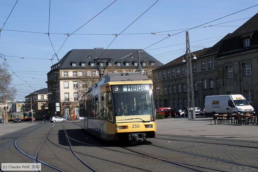 Stra&szlig;enbahn Karlsruhe - 250
/ Bild: karlsruhe250_cw1004090160.jpg
