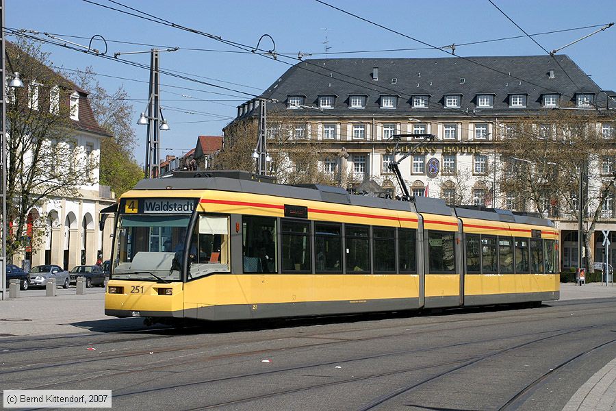 Stra&szlig;enbahn Karlsruhe - 251
/ Bild: karlsruhe251_bk0704090221.jpg