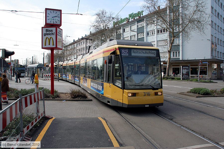 Stra&szlig;enbahn Karlsruhe - 316
/ Bild: karlsruhe316_bk1004090083.jpg