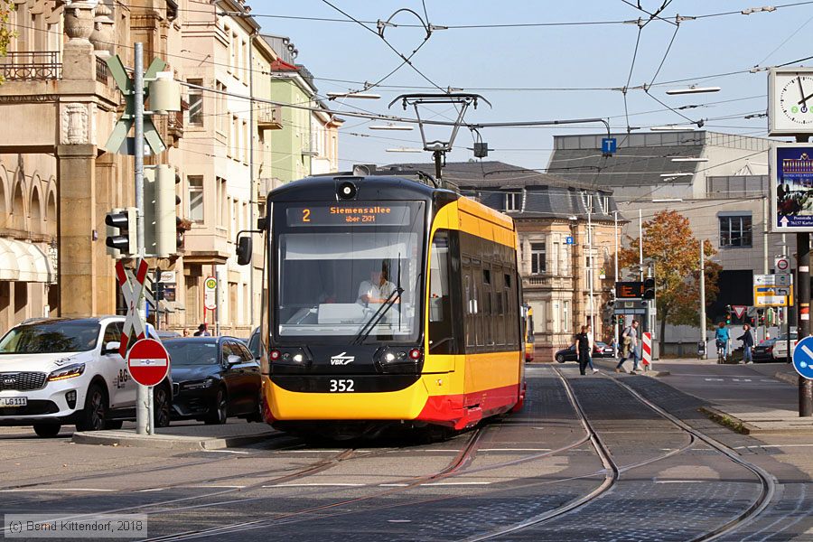 Stra&szlig;enbahn Karlsruhe - 352
/ Bild: karlsruhe352_bk1810170052.jpg